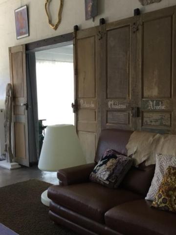 Bed and Breakfast Loft Atypique Villeneuve-de-Rivière Esterno foto