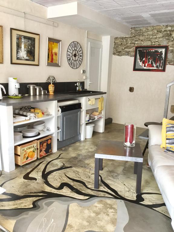 Bed and Breakfast Loft Atypique Villeneuve-de-Rivière Esterno foto