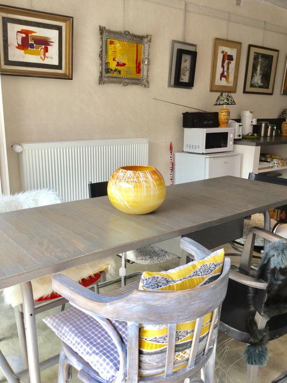Bed and Breakfast Loft Atypique Villeneuve-de-Rivière Esterno foto