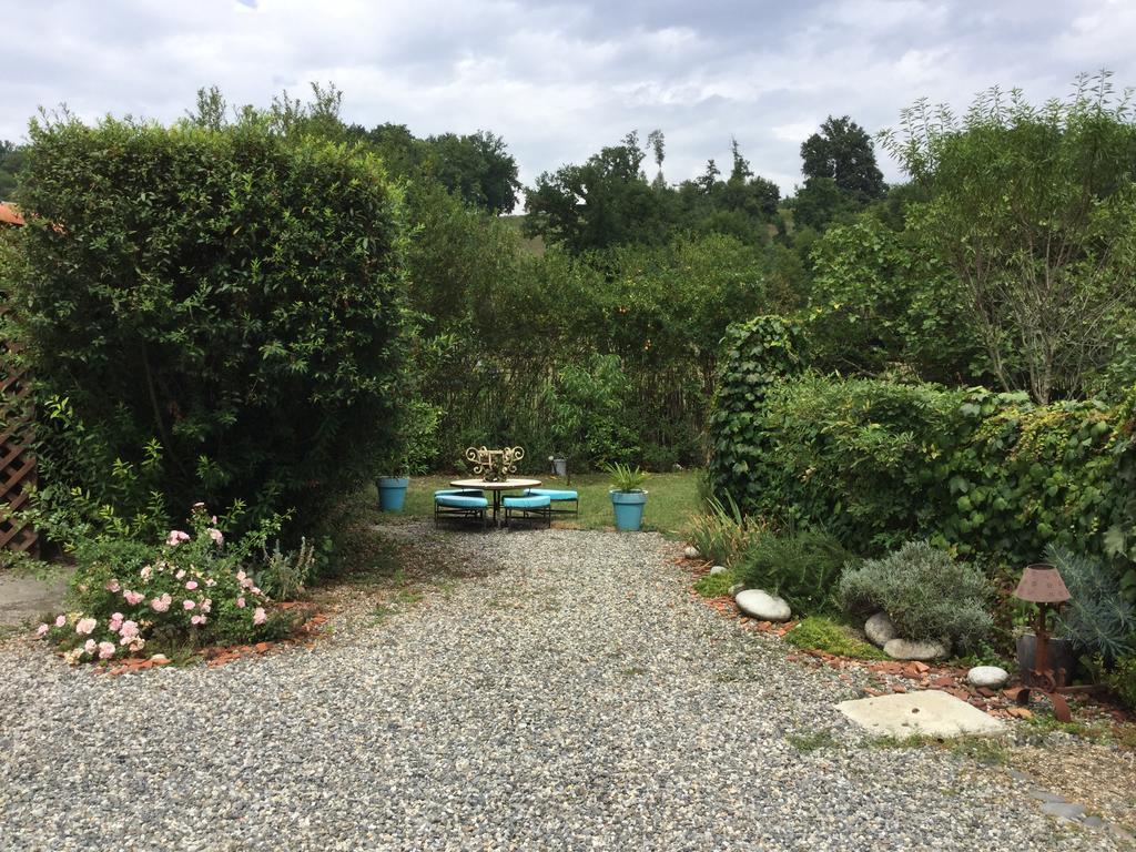Bed and Breakfast Loft Atypique Villeneuve-de-Rivière Esterno foto